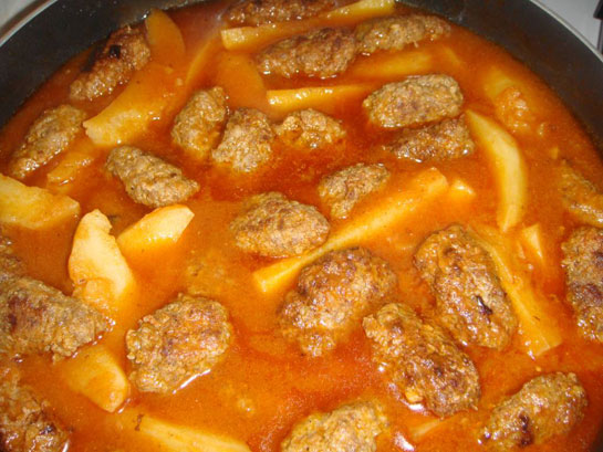 Patatesli Sulu Köfte Tarifi ve Malzemeleri