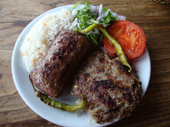 Soğanlı Köfte Tarifi ve Malzemeleri